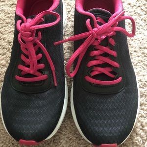 Puma shoes! Great shape